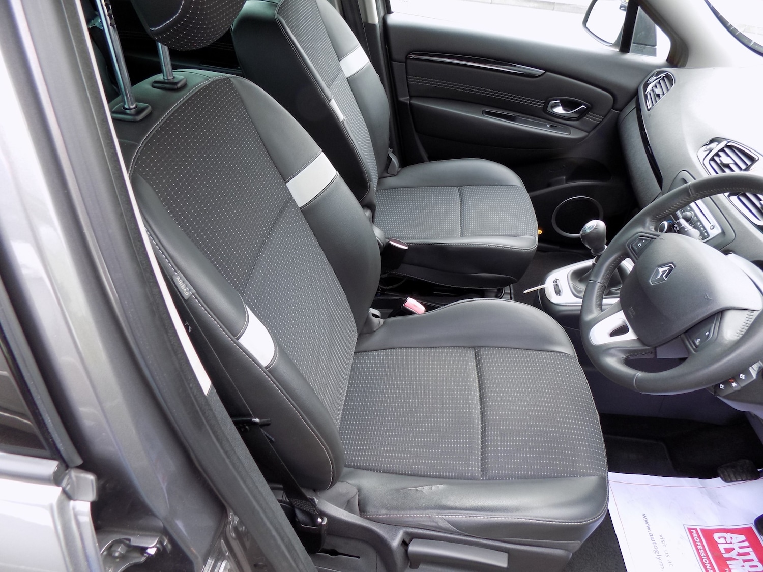 Used Renault Scenic 2011 for sale - 75970727: Photo 10