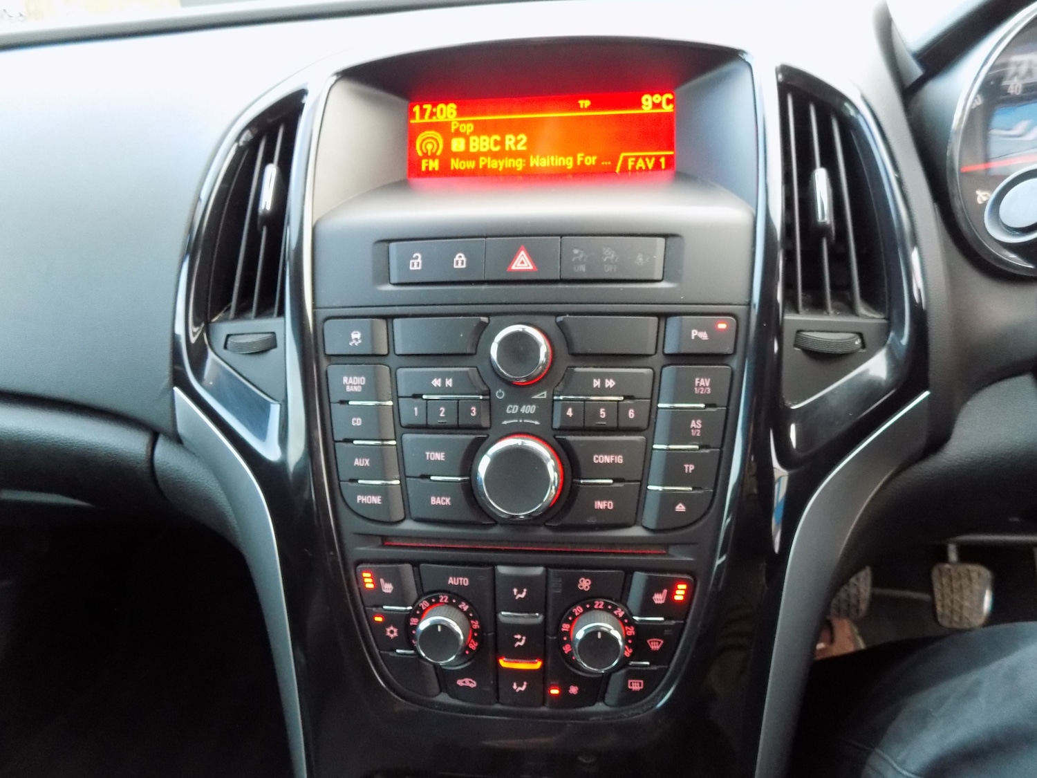 Used Vauxhall Astra 2015 for sale - 77607485: Photo 11