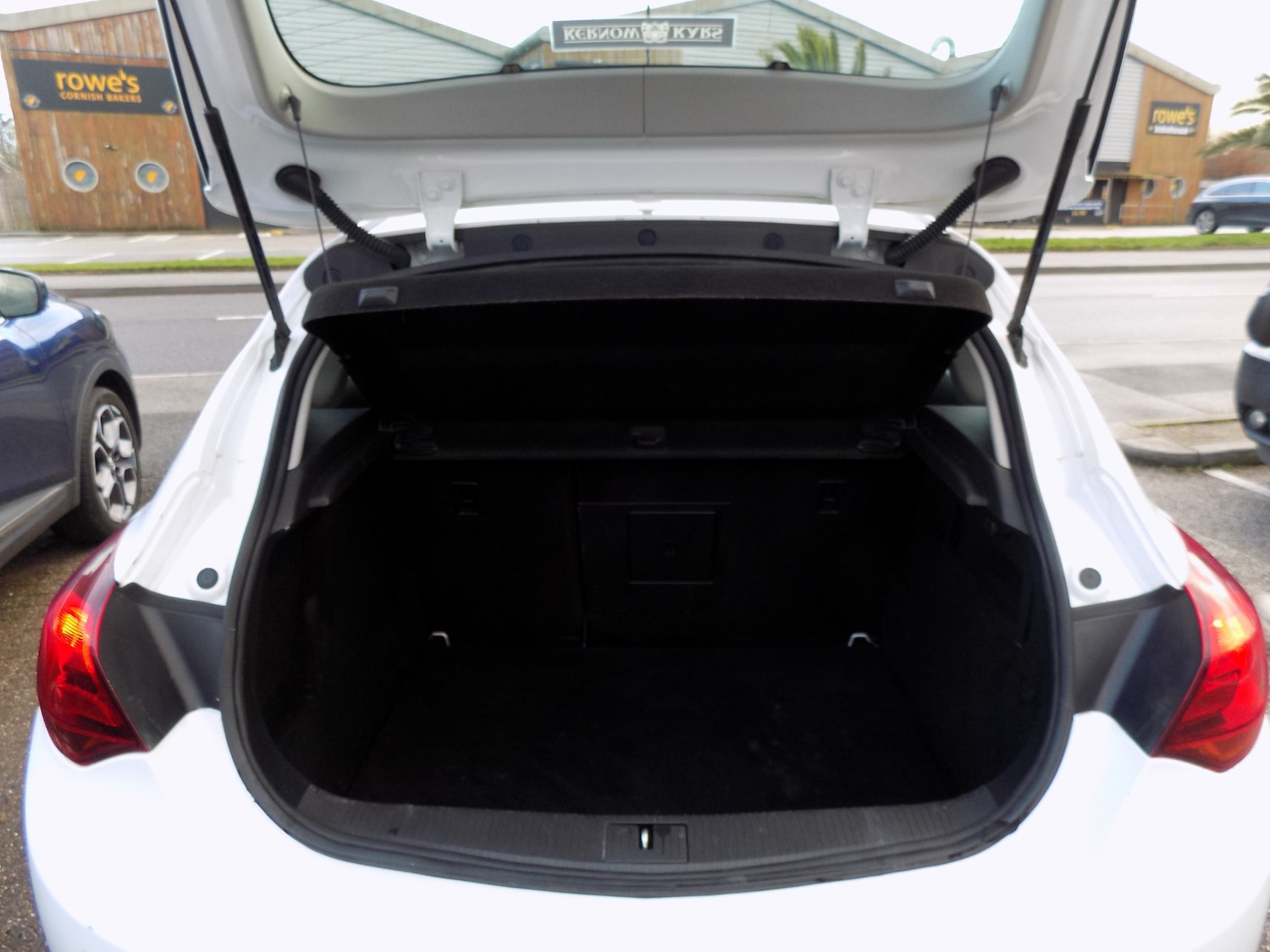 Used Vauxhall Astra 2015 for sale - 77607485: Photo 5