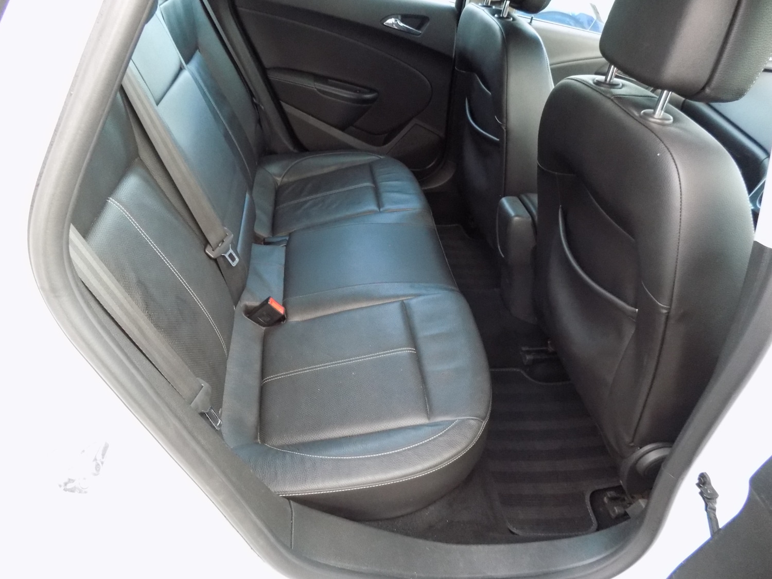 Used Vauxhall Astra 2015 for sale - 77607485: Photo 6