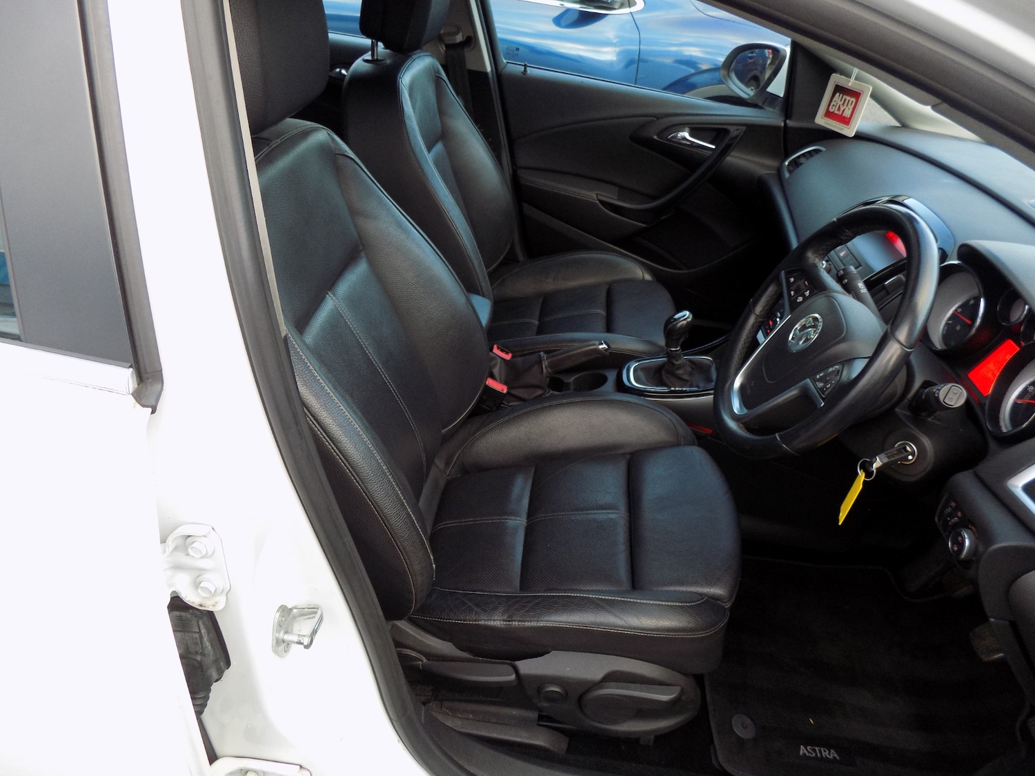 Used Vauxhall Astra 2015 for sale - 77607485: Photo 7