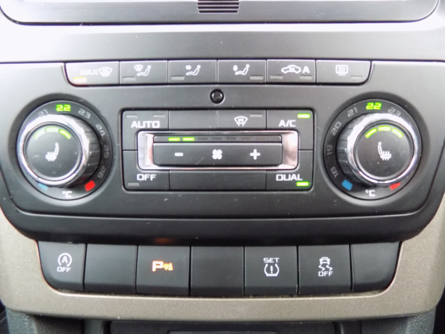 Used Skoda Yeti 2017 for sale - 77124144: Photo 12