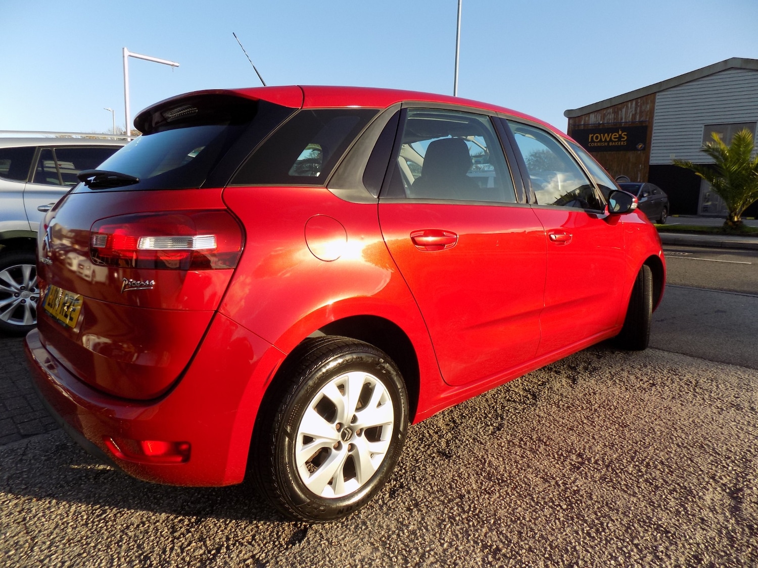 Used Citroen C4 Picasso 2014 for sale - 76450444: Photo 4