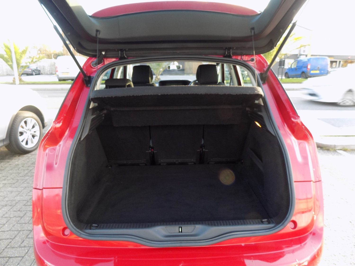 Used Citroen C4 Picasso 2014 for sale - 76450444: Photo 5