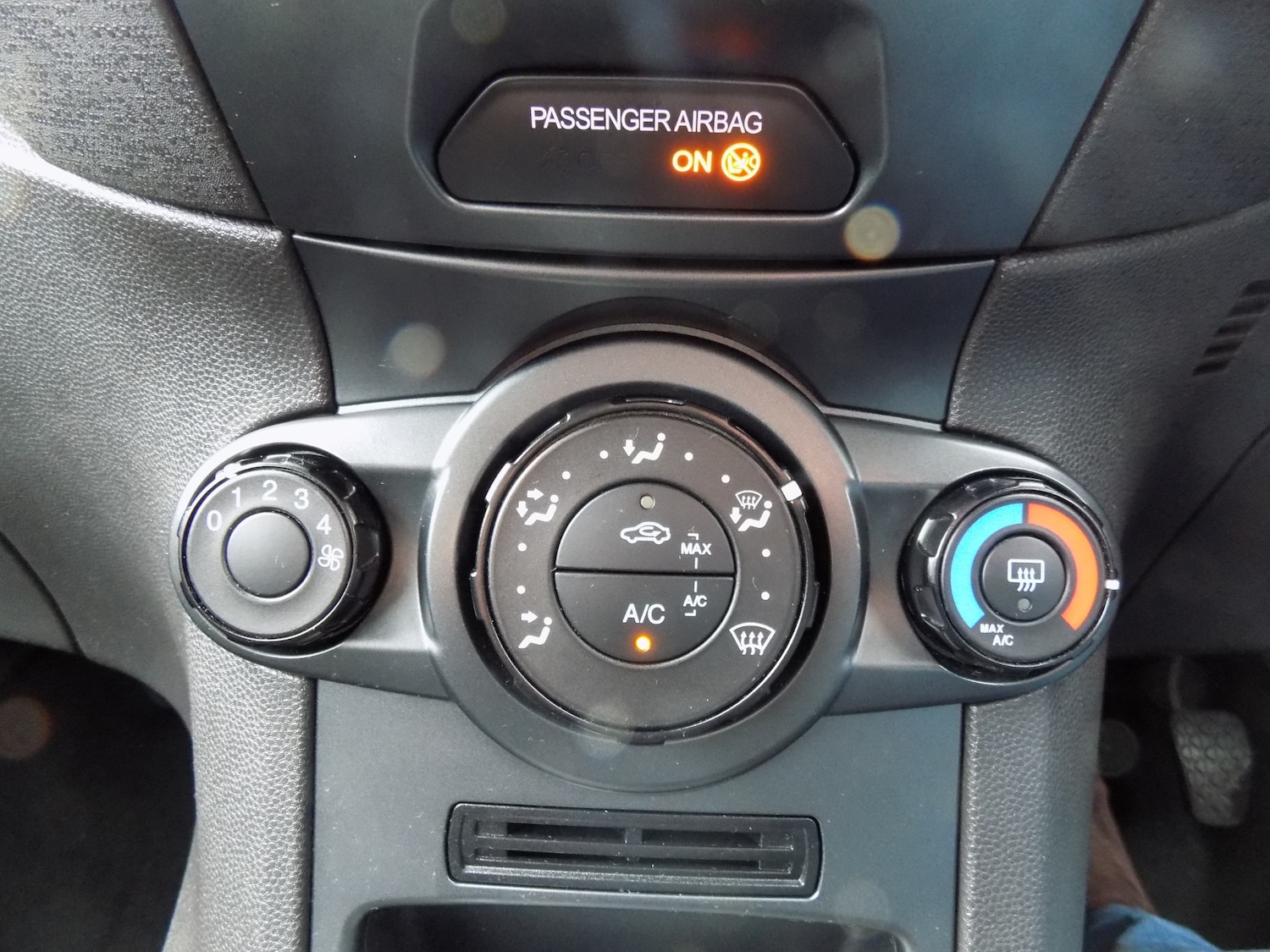 Used Ford Fiesta 2014 for sale - 77245873: Photo 11