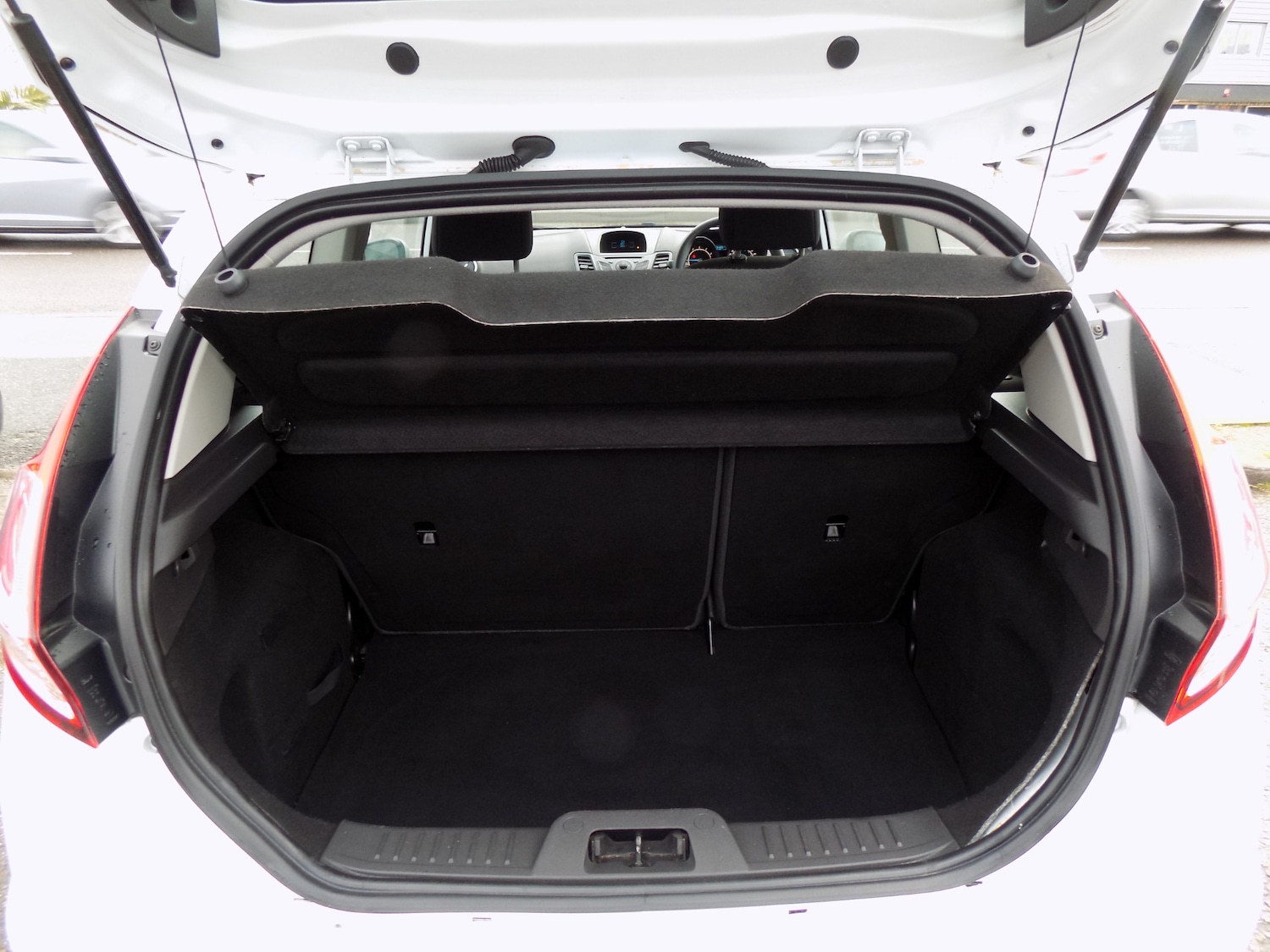 Used Ford Fiesta 2014 for sale - 77245873: Photo 5