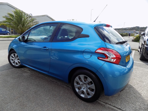 Used Peugeot 208 2012 for sale - 75566799: Photo 3