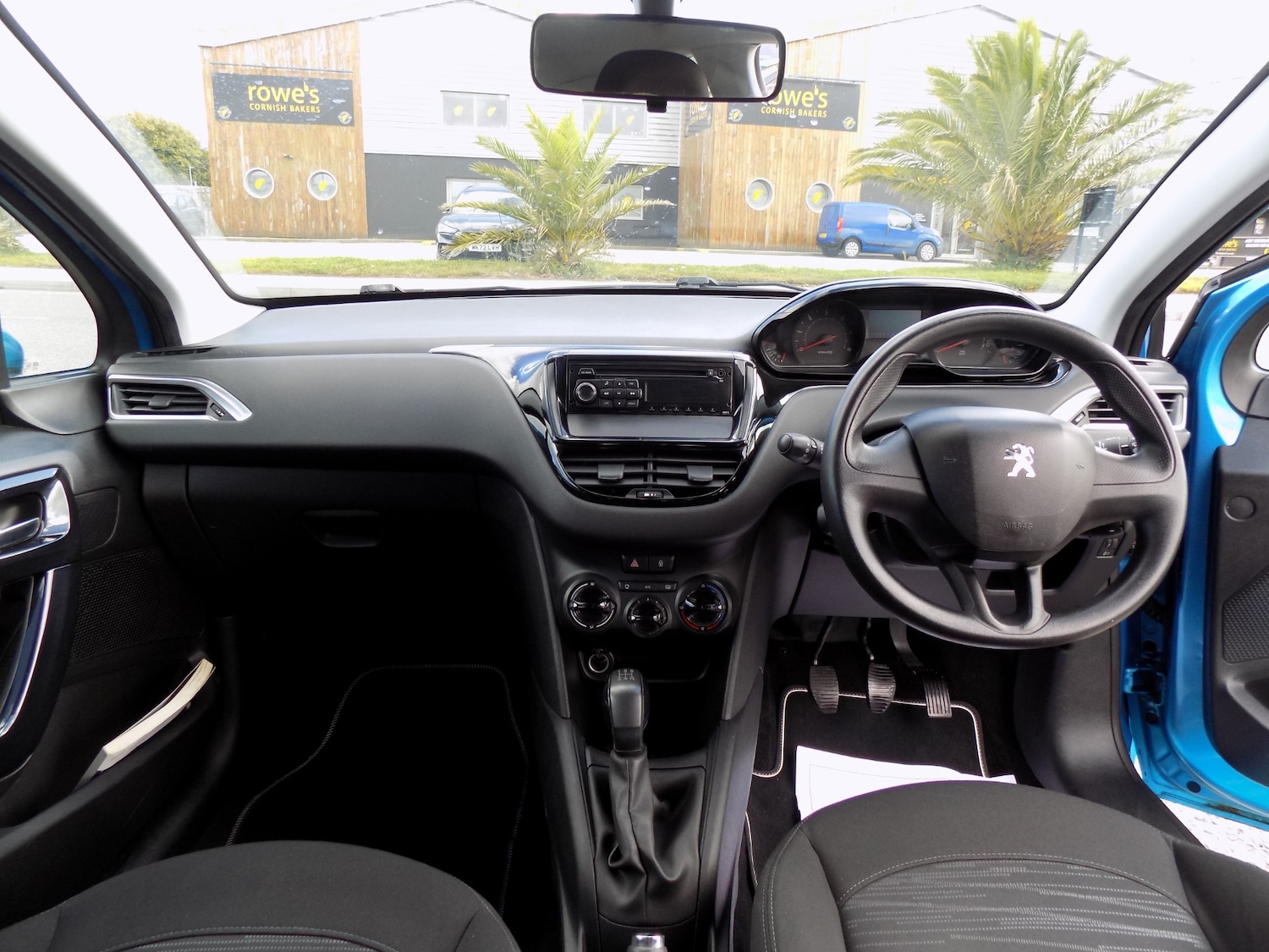 Used Peugeot 208 2012 for sale - 75566799: Photo 8