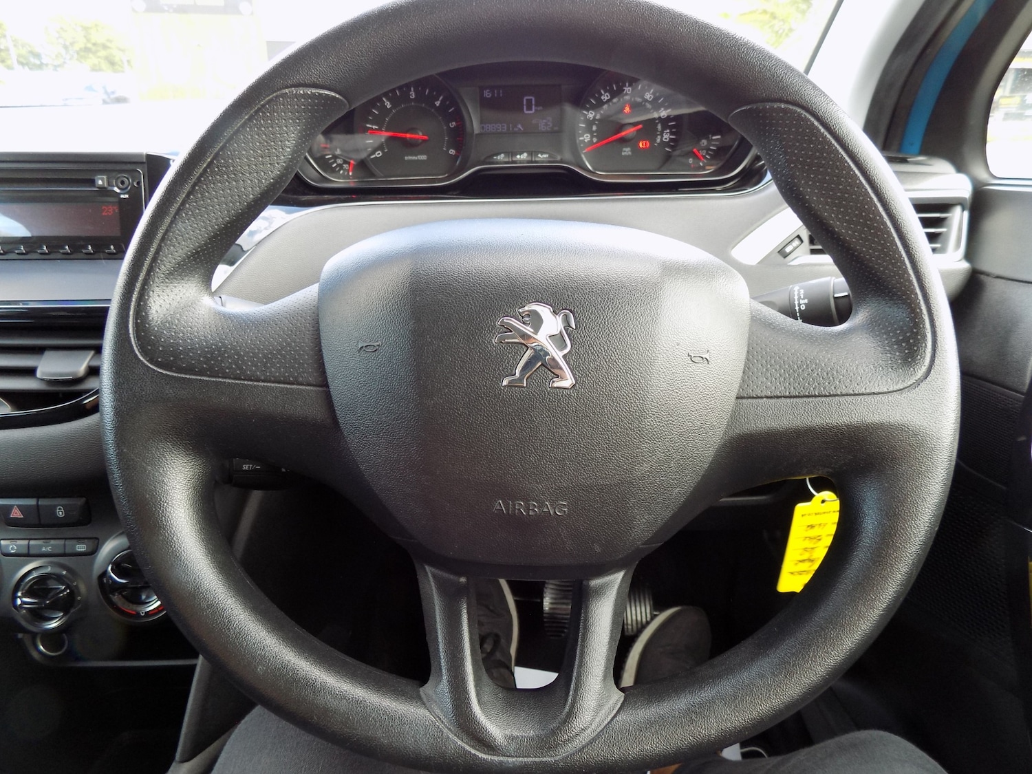 Used Peugeot 208 2012 for sale - 75566799: Photo 9