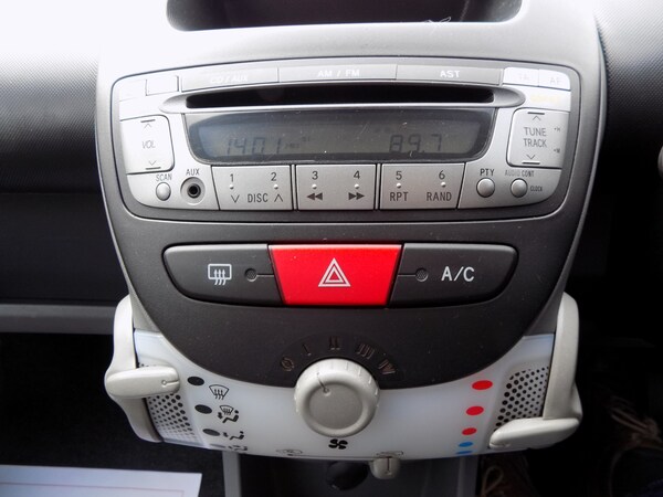 Used Citroen C1 2011 for sale - 76130919: Photo 9
