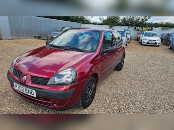 Used Renault Clio 2002 for sale - 75376581: Photo