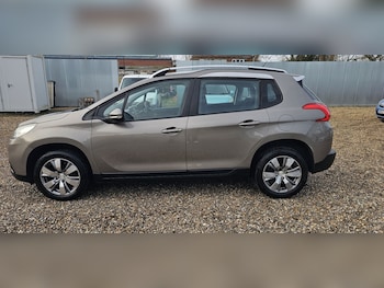 Used Peugeot 2008 2014 for sale - 77173221: Photo