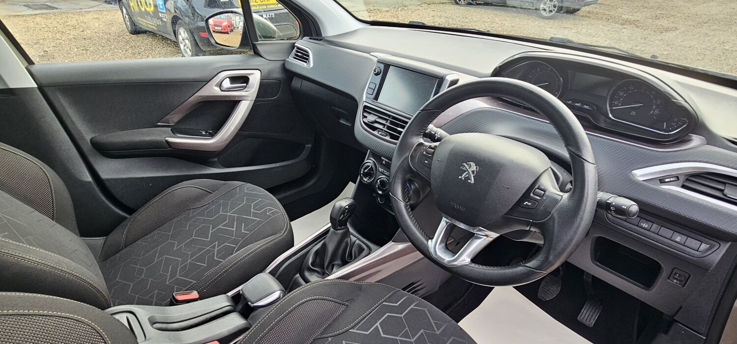 Used Peugeot 2008 2014 for sale - 77173221: Photo 9