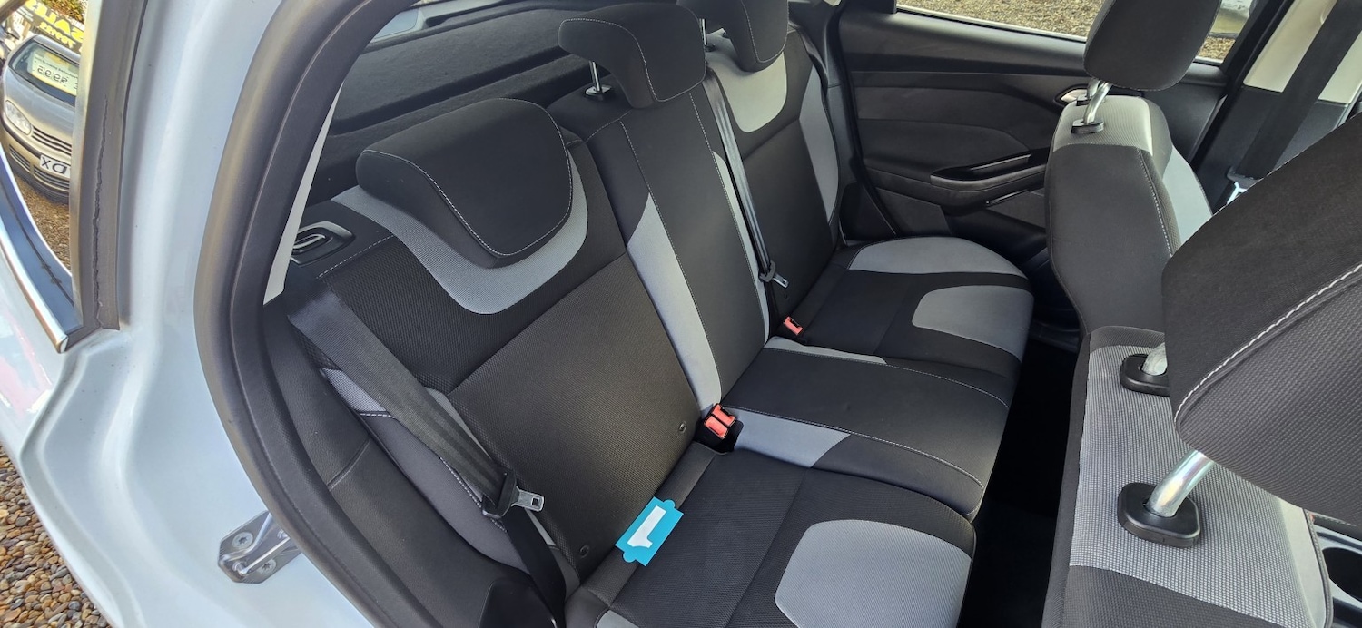 Used Ford Focus 2014 for sale - 76858888: Photo 13