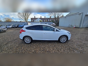 Used Ford Focus 2014 for sale - 76858888: Photo