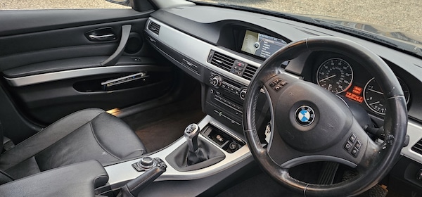 Used BMW 3 Series 2011 for sale - 76237122: Photo 9