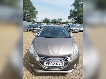 Used Peugeot 208 2012 for sale - 75543499: Photo