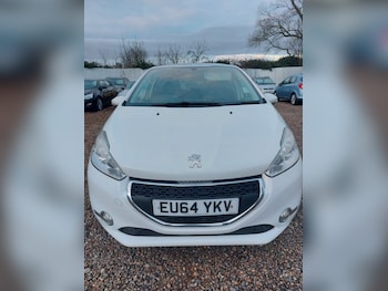 Used Peugeot 208 2014 for sale - 77707313: Photo
