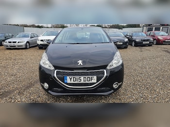 Used Peugeot 208 2015 for sale - 77154318: Photo