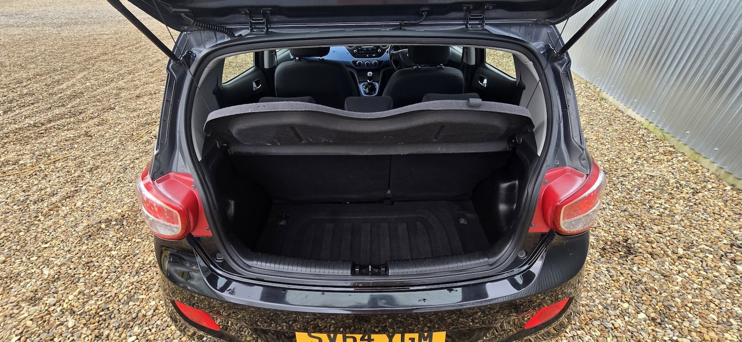 Used Hyundai i10 2014 for sale - 77409561: Photo 13