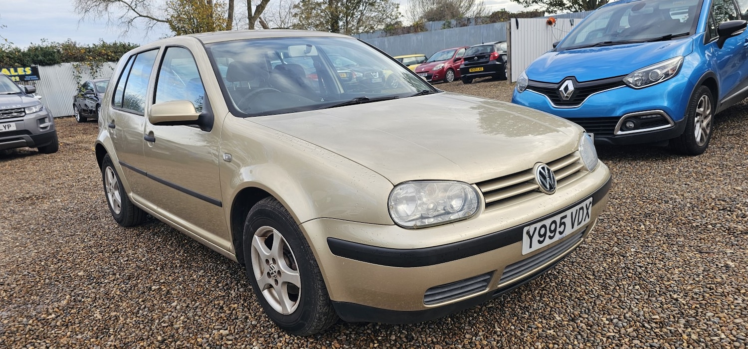 Used Volkswagen Golf 2001 for sale - 76769500: Photo 1