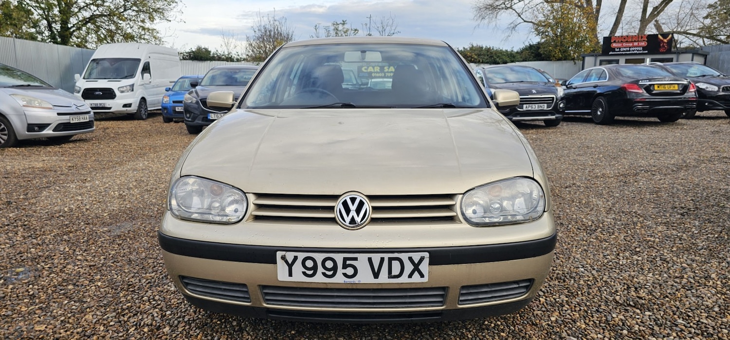 Used Volkswagen Golf 2001 for sale - 76769500: Photo 2