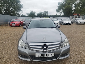 Used Mercedes-Benz C-Class 2011 for sale - 75621092: Photo