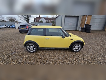 Used MINI Hatch 2005 for sale - 76799107: Photo