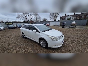 Used Toyota Avensis 2010 for sale - 77173224: Photo