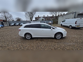 Used Toyota Avensis 2010 for sale - 77173224: Photo