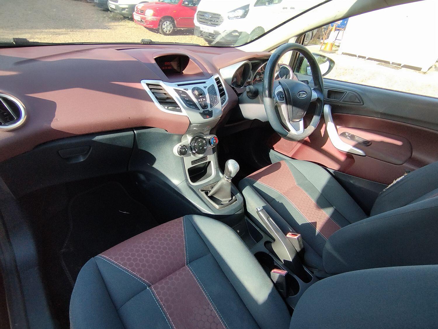 Used Ford Fiesta 2010 for sale - 76219588: Photo 10