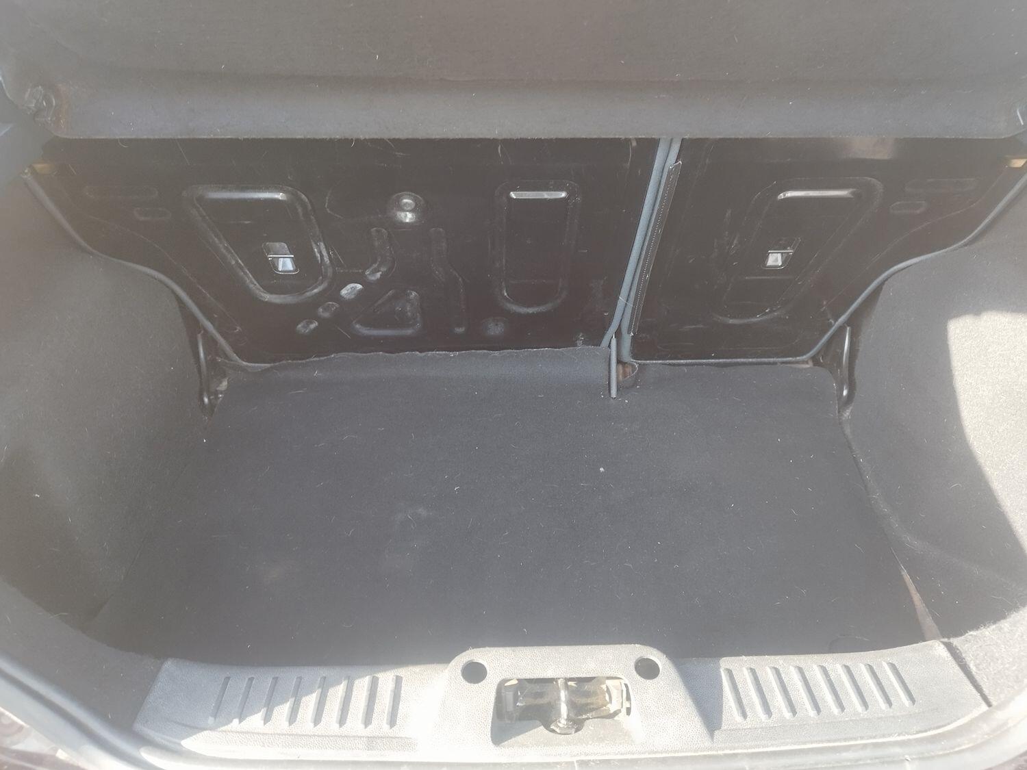 Used Ford Fiesta 2010 for sale - 76219588: Photo 11