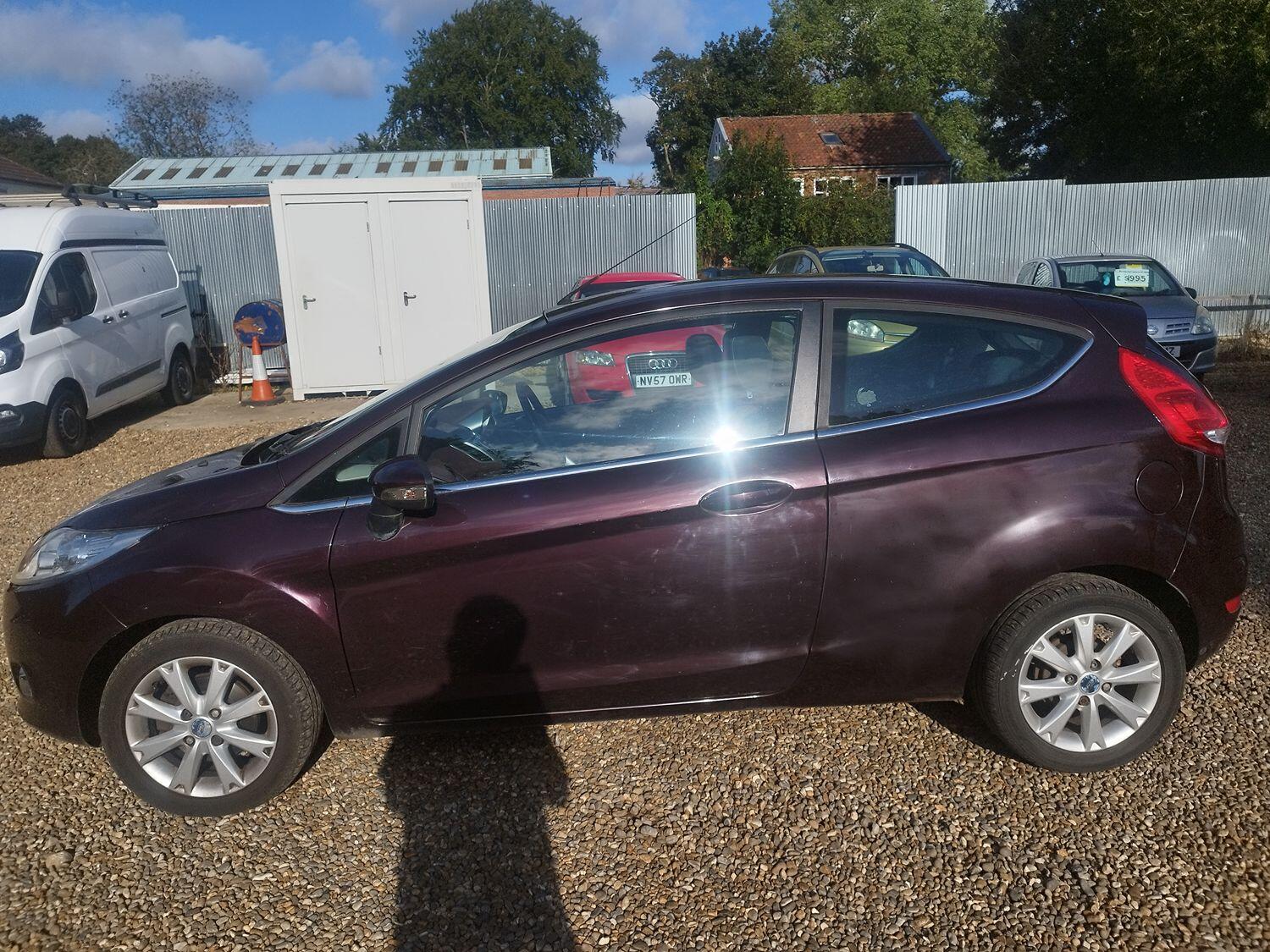 Used Ford Fiesta 2010 for sale - 76219588: Photo 4