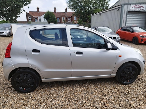 Used Nissan Pixo 2011 for sale - 76219587: Photo 8