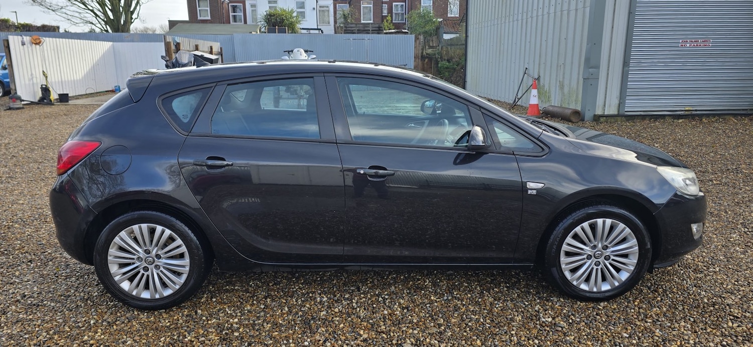 Used Vauxhall Astra 2012 for sale - 77438361: Photo 4