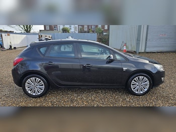 Used Vauxhall Astra 2012 for sale - 77438361: Photo