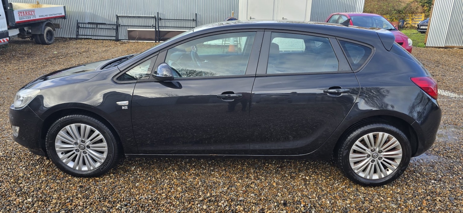 Used Vauxhall Astra 2012 for sale - 77438361: Photo 8