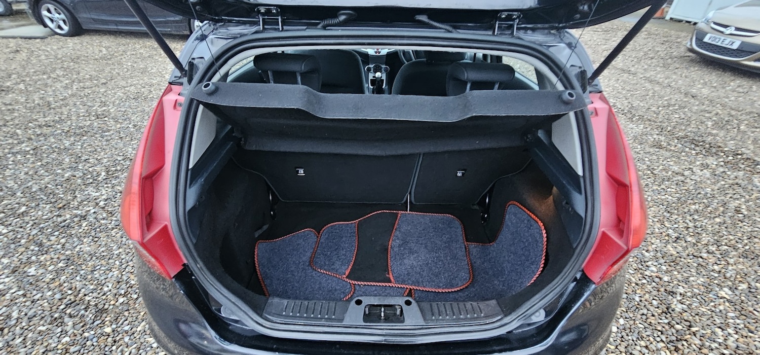 Used Ford Fiesta 2012 for sale - 76924278: Photo 14