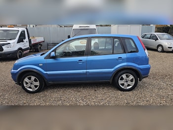 Used Ford Fusion 2010 for sale - 76510942: Photo