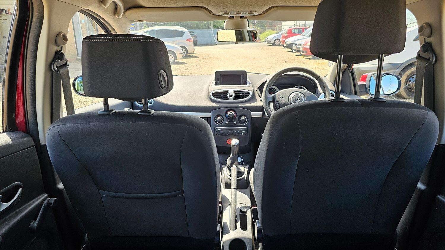 Used Renault Clio 2010 for sale - 76219577: Photo 14