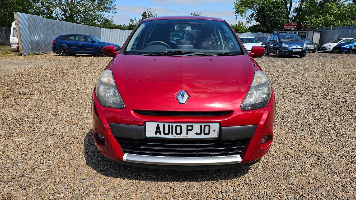 Used Renault Clio 2010 for sale - 76219577: Photo 2