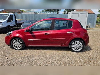 Used Renault Clio 2010 for sale - 76219577: Photo 4