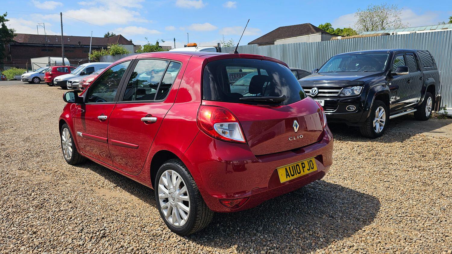 Used Renault Clio 2010 for sale - 76219577: Photo 5