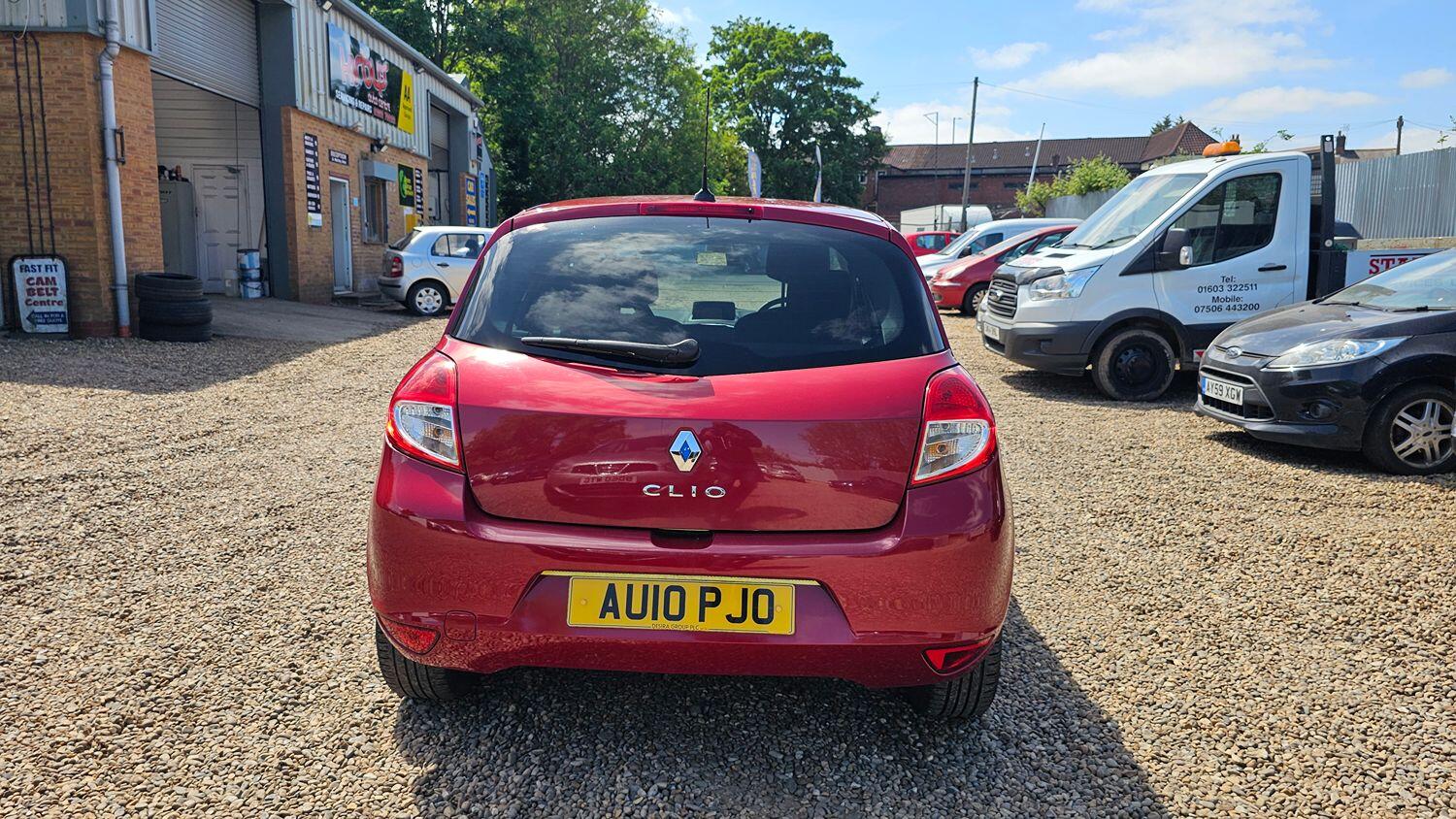 Used Renault Clio 2010 for sale - 76219577: Photo 6