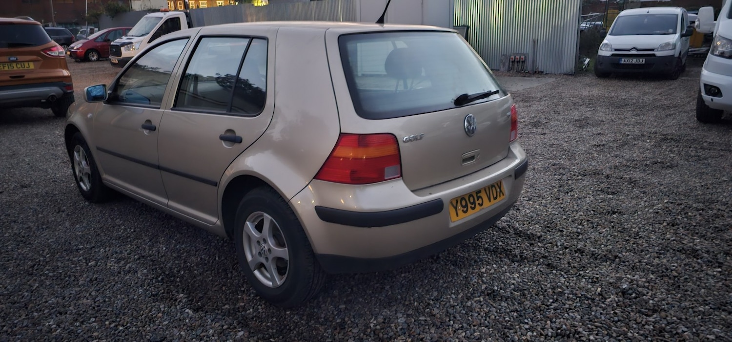 Used Volkswagen Golf 2001 for sale - 76219573: Photo 5
