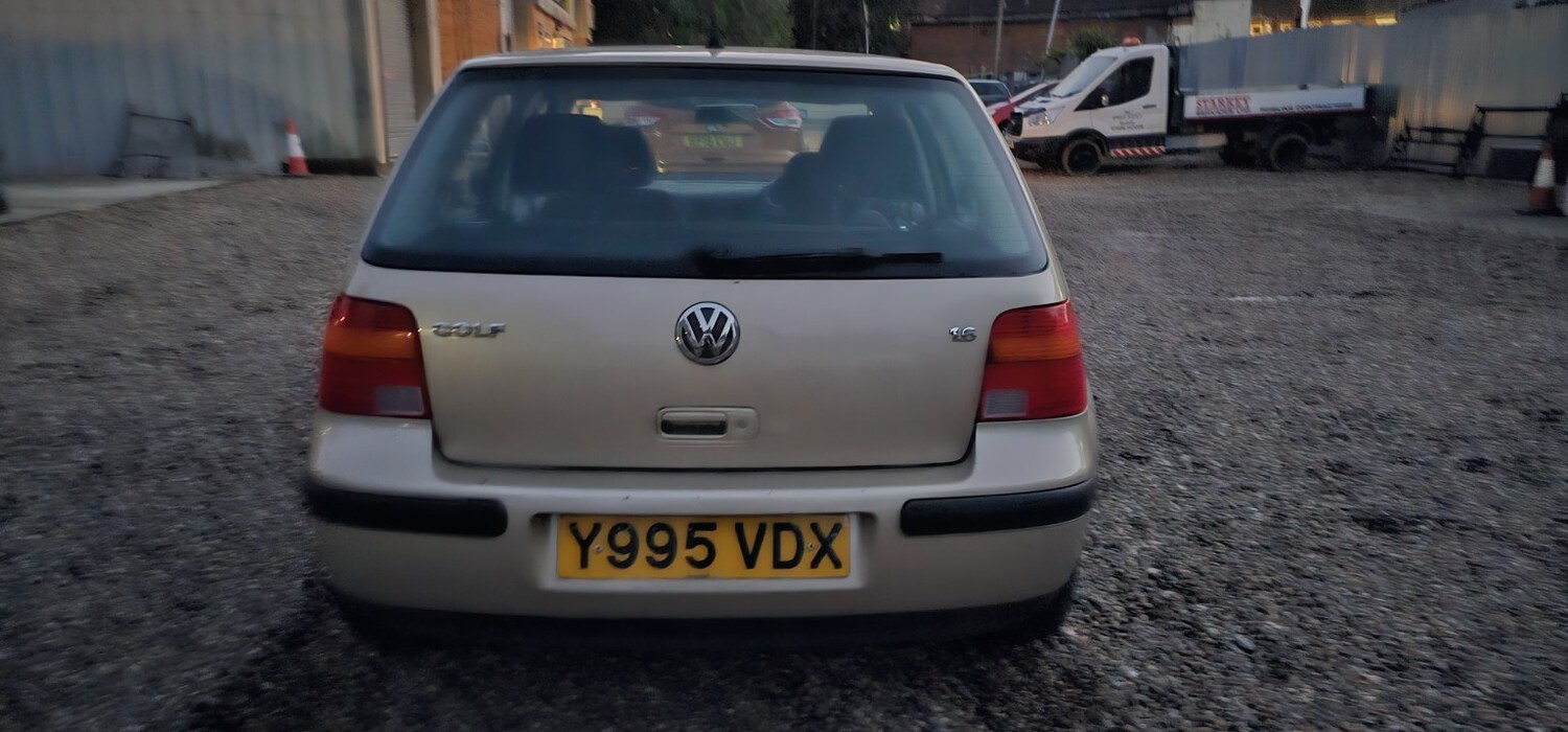 Used Volkswagen Golf 2001 for sale - 76219573: Photo 6