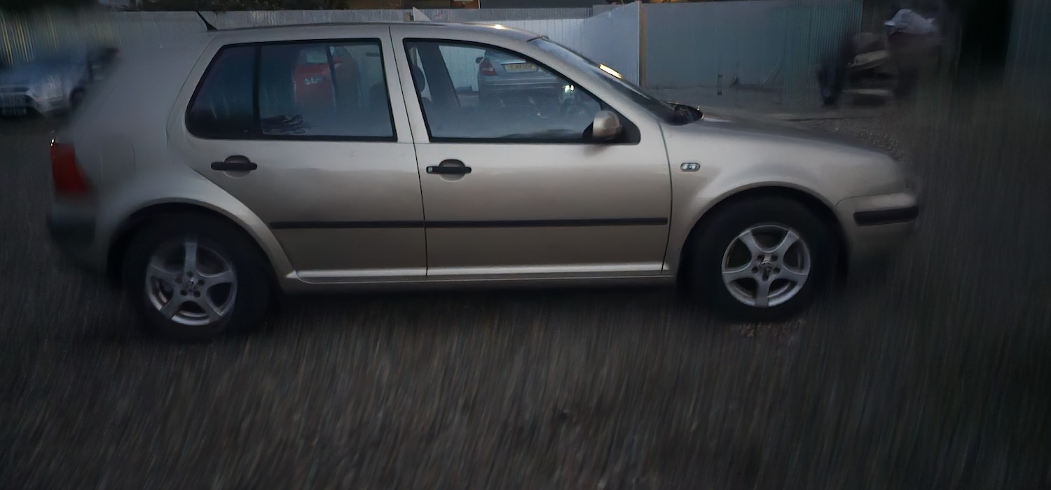 Used Volkswagen Golf 2001 for sale - 76219573: Photo 7