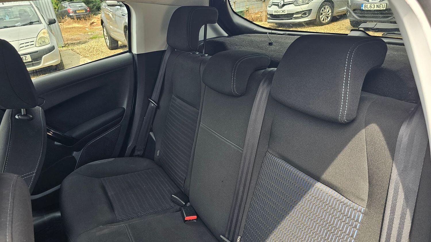 Used Peugeot 208 2015 for sale - 76219581: Photo 11