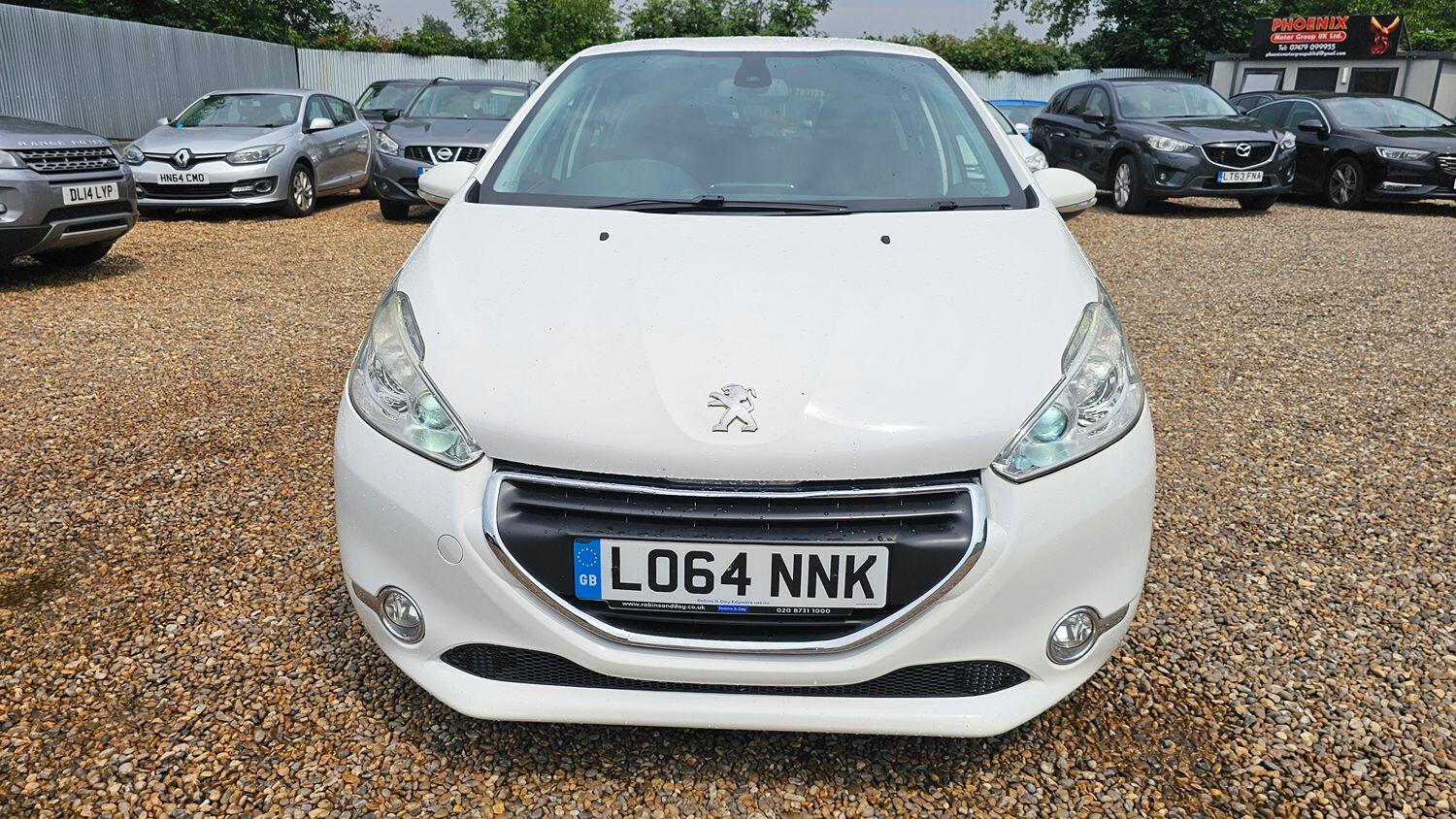 Used Peugeot 208 2015 for sale - 76219581: Photo 2