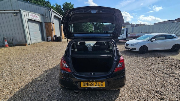 Used Vauxhall Corsa 2010 for sale - 76219582: Photo 15